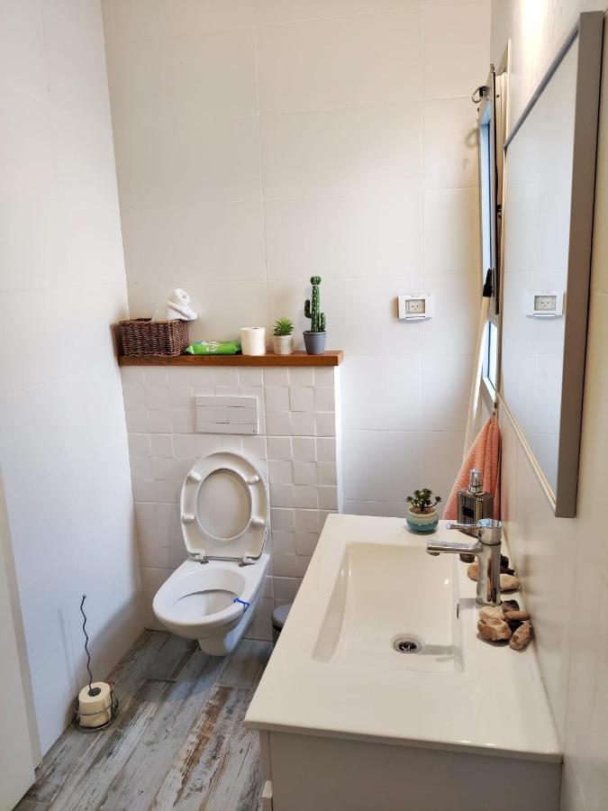 נקודות ריפוי Apartment Tirat Carmel Ngoại thất bức ảnh