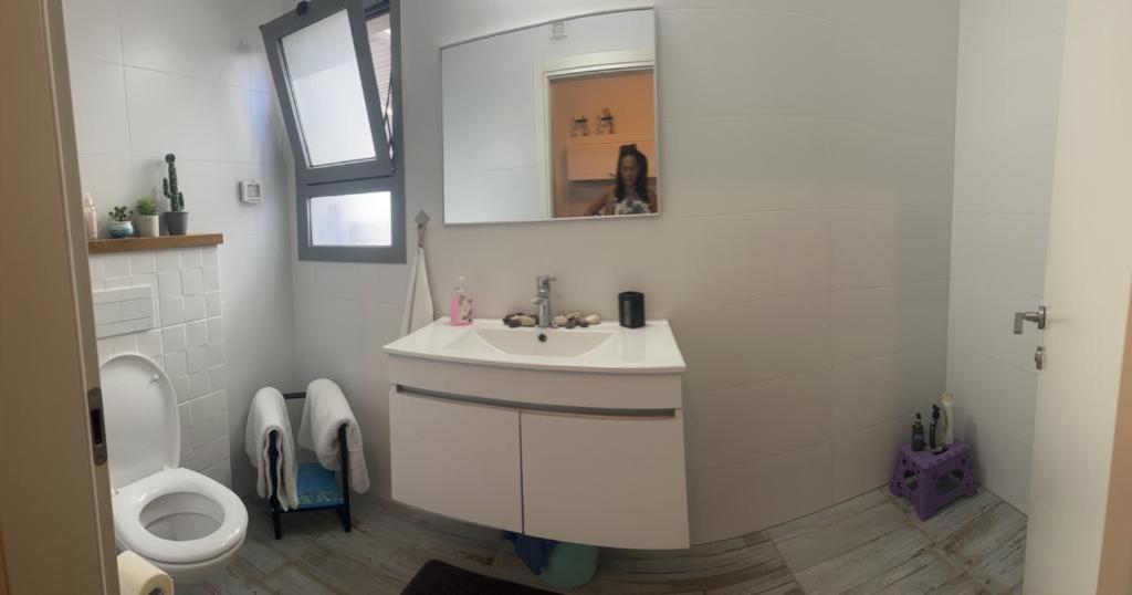 נקודות ריפוי Apartment Tirat Carmel Ngoại thất bức ảnh